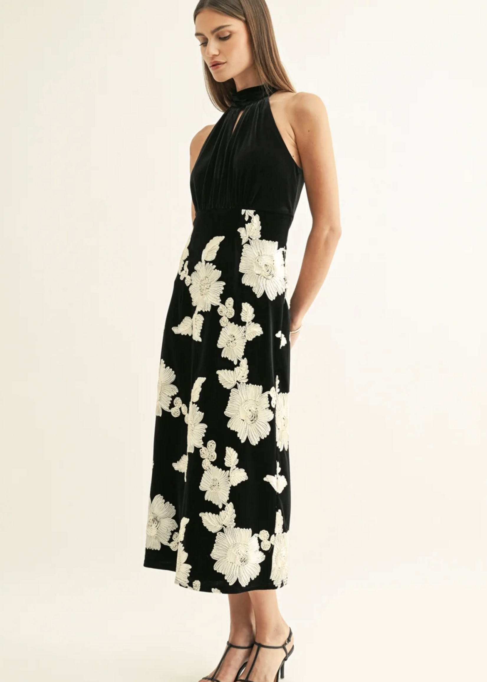 Elitaire Boutique Oaklyn Midi Dress