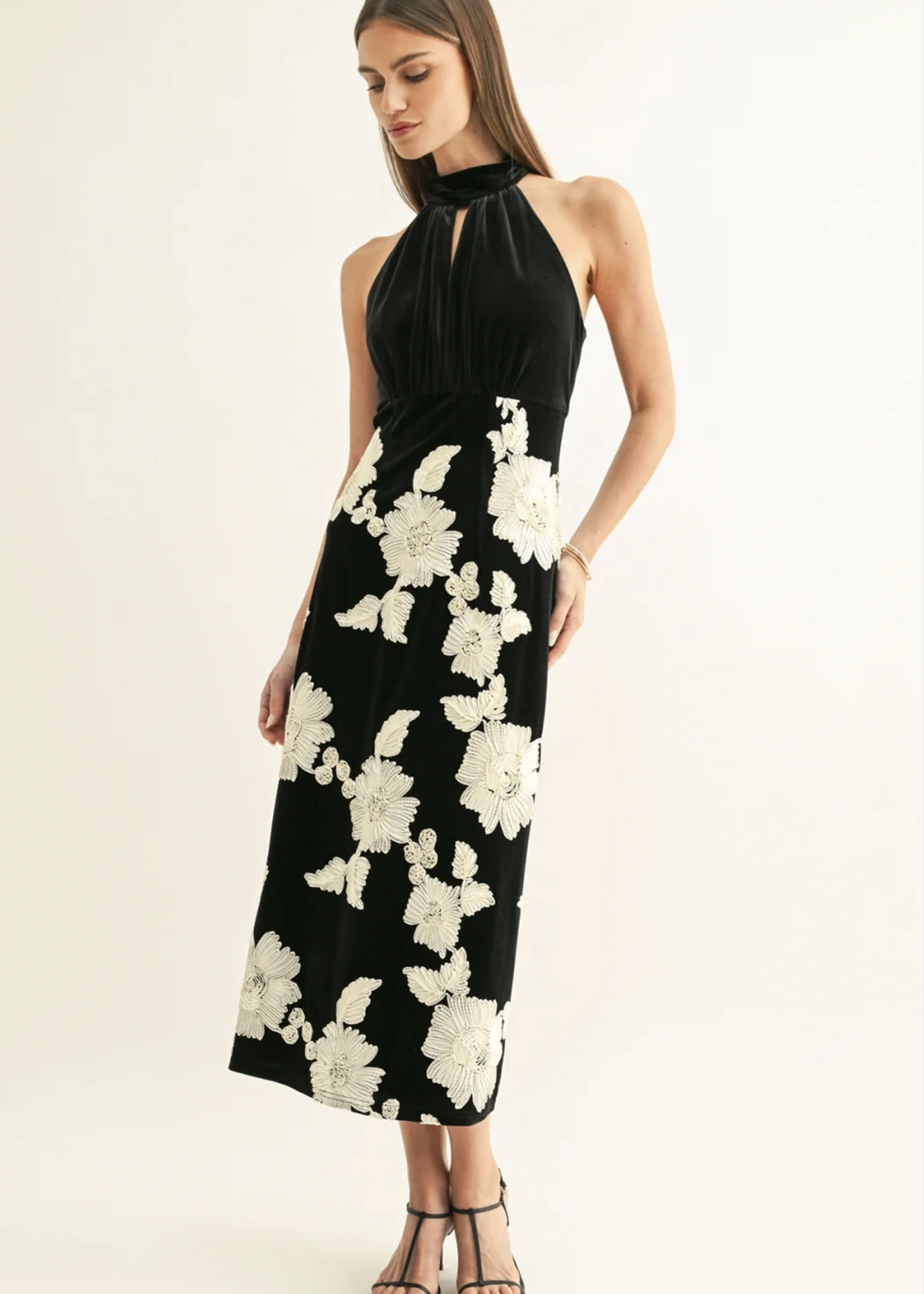 Elitaire Boutique Oaklyn Midi Dress