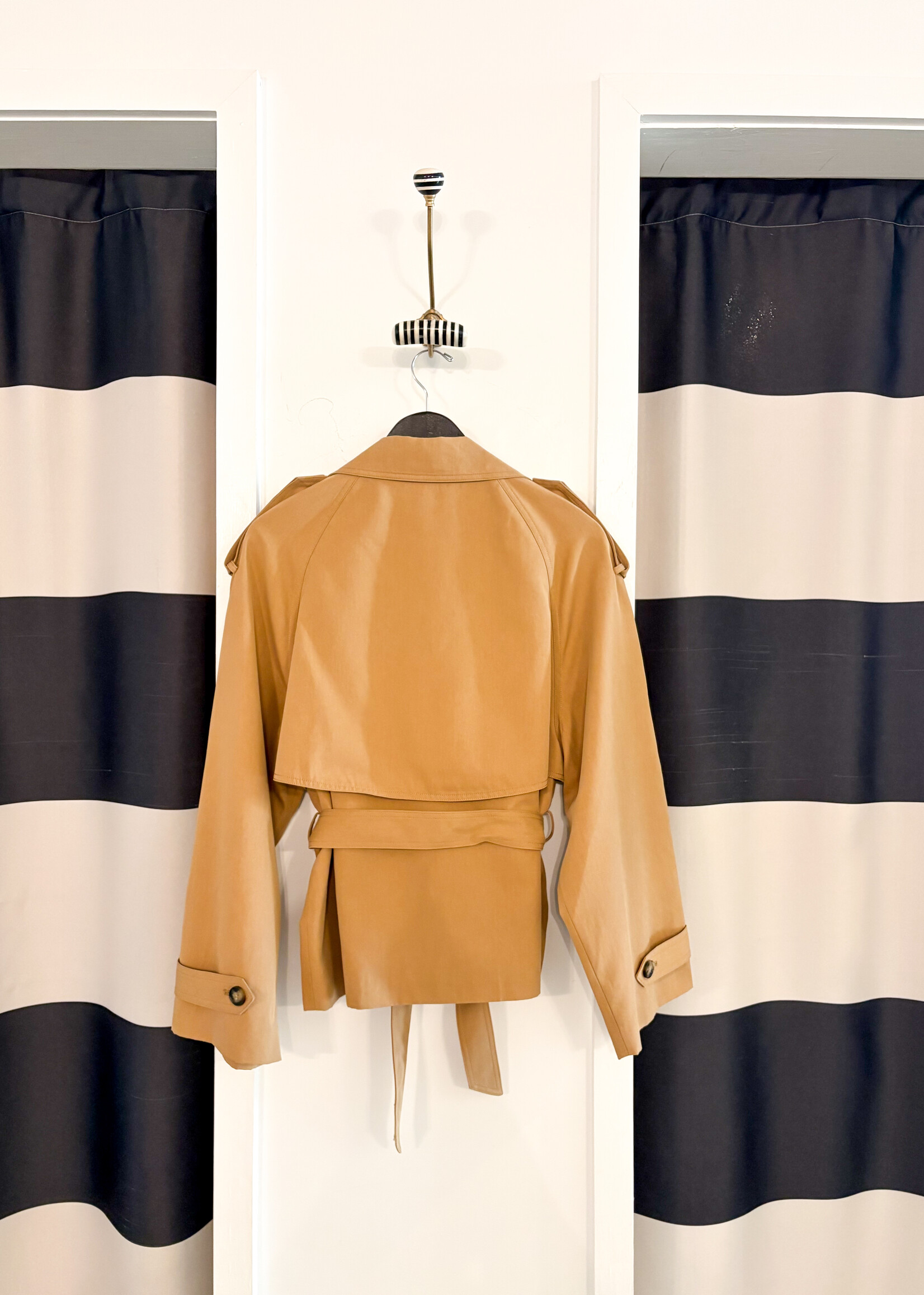 Elitaire Boutique Eleanor Cropped Trench Coat
