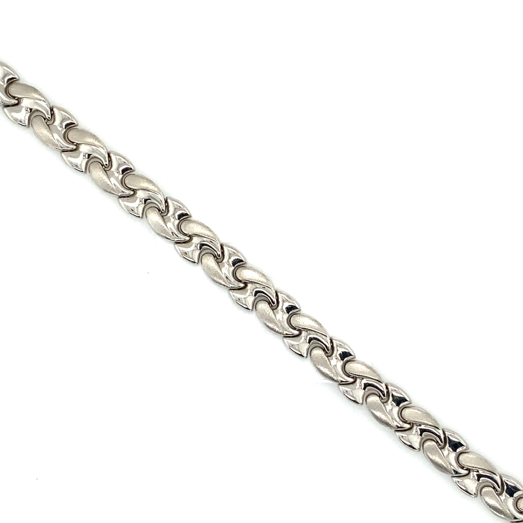20056 14K WHITE GOLD HIGH POLISH AND SATIN FINISH STAMPATO BRACELET