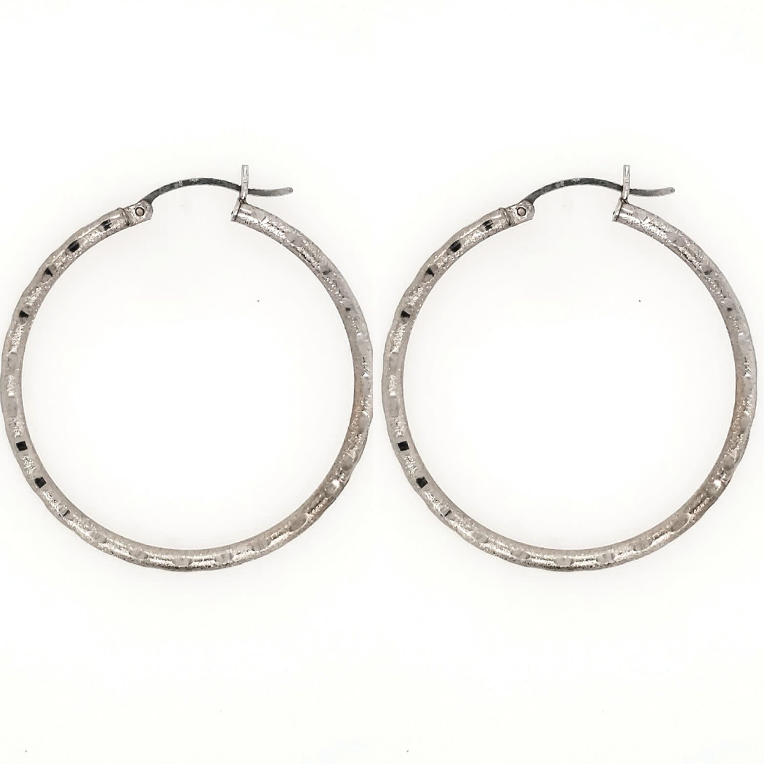 30252 14K 1.5'' WHITE GOLD SATIN FINISH AND DIAMOND CUT HOOPS