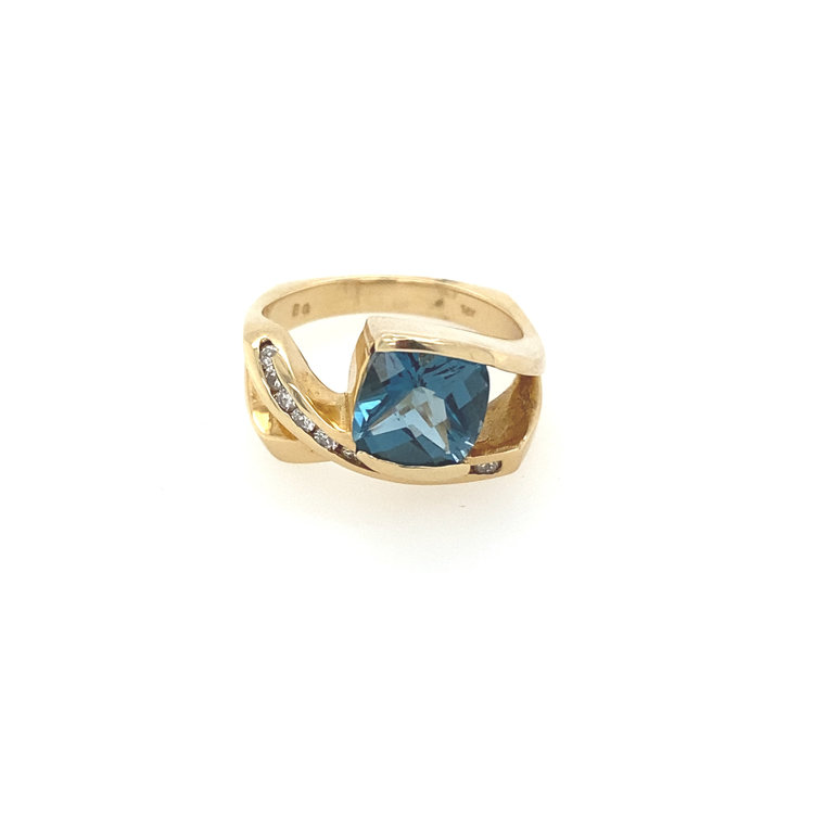 40821 14. YELLOW GOLD BLUE ZIRCON WITH DIAMOND RING