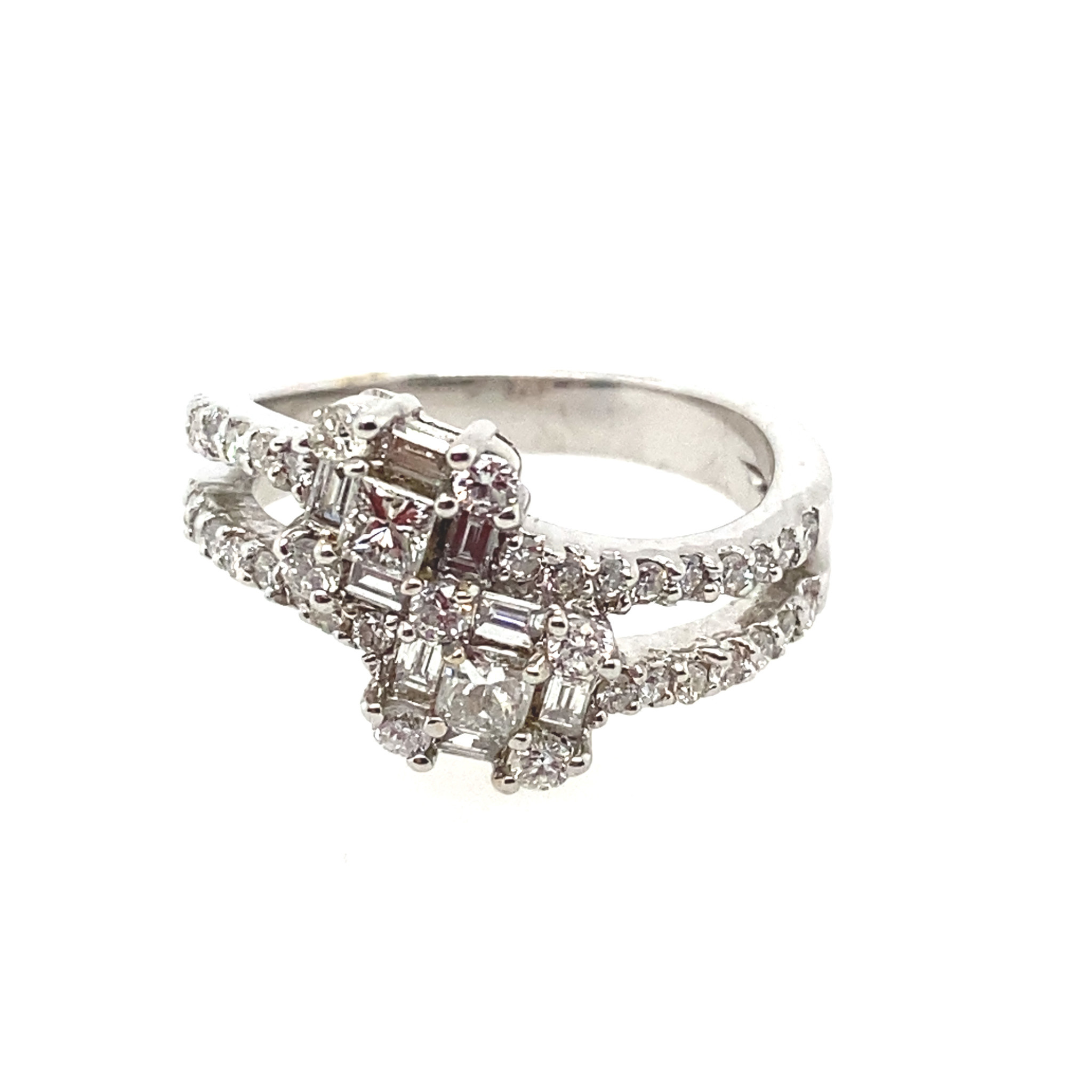 40724 14K. WHITE GOLD 1CT DUET ROUND AND BAGUETTE DIAMOND RING