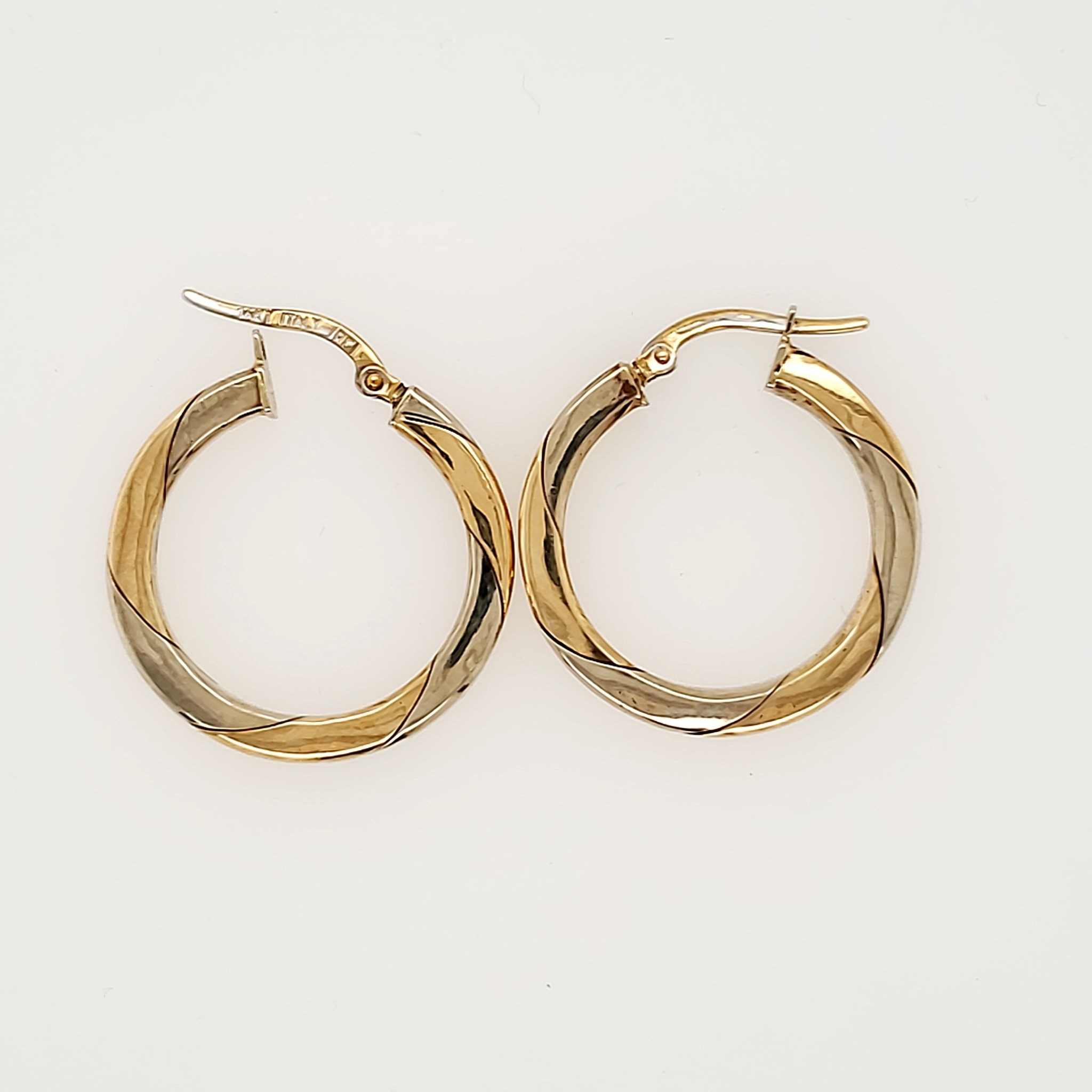 30150 14K TWO-TONE 1" SCALLOPED HIGH POLISHED HOOPS