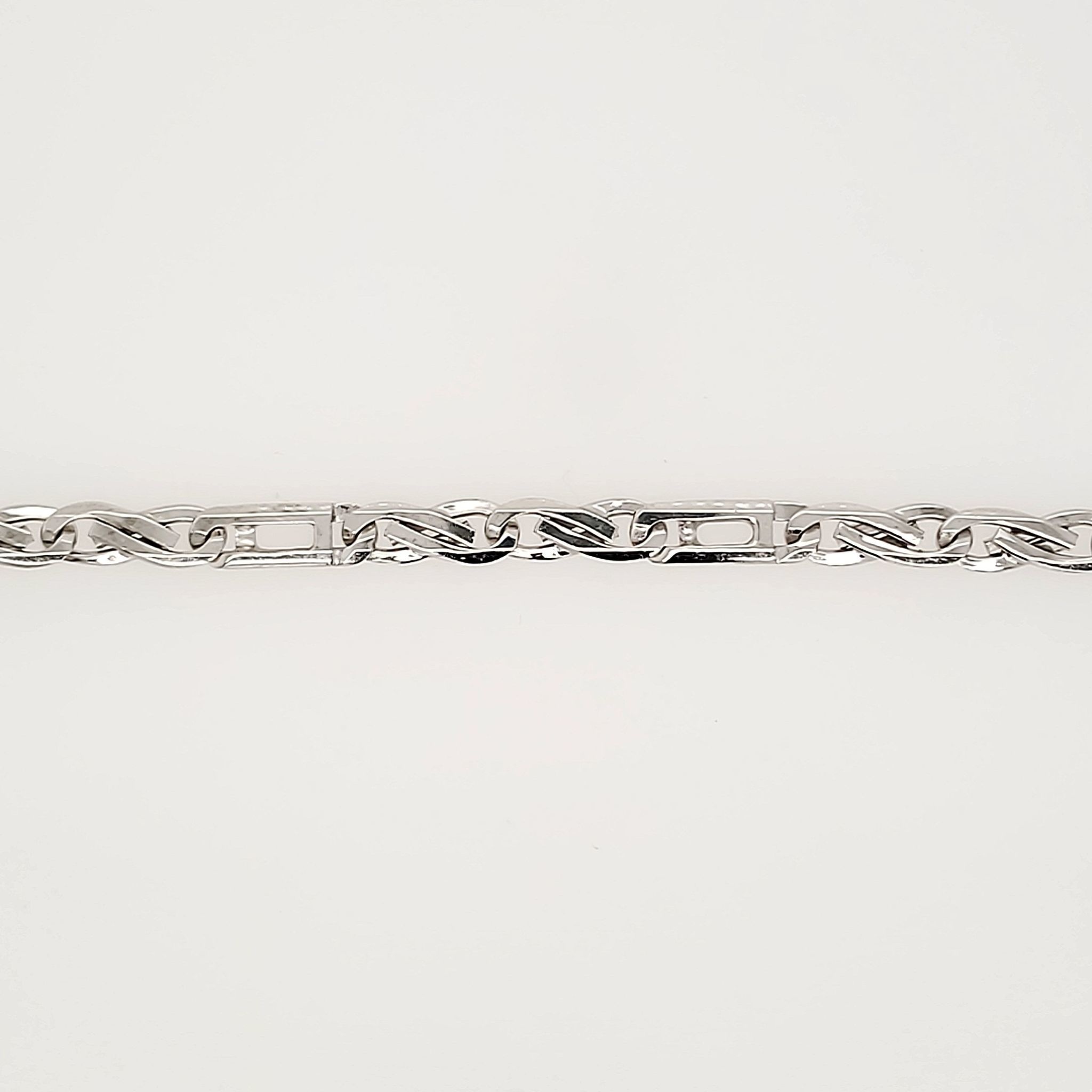 25030 14K WHITE GOLD 5MM FIGURE 8 MEN'S BRACELET