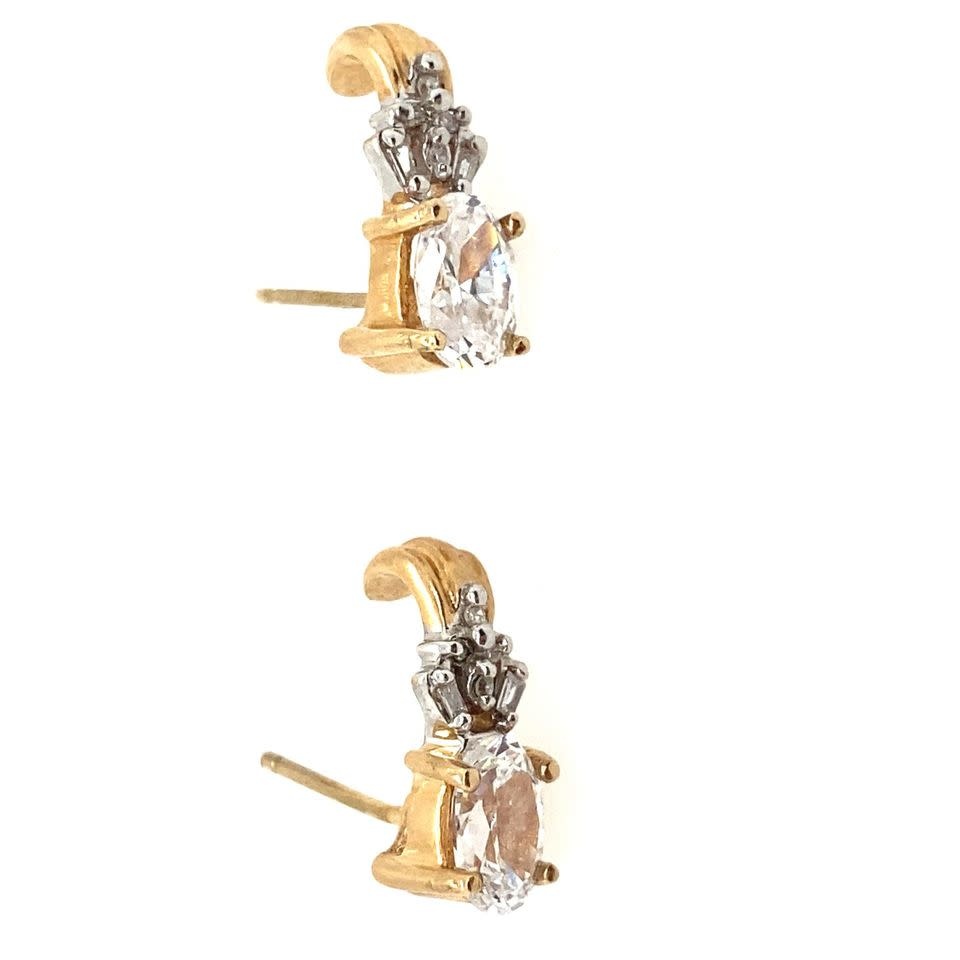 31536 14K YELLOW GOLD OVAL FANCY CUBIC ZIRCONIA HALF HOOP PUSH BACKS