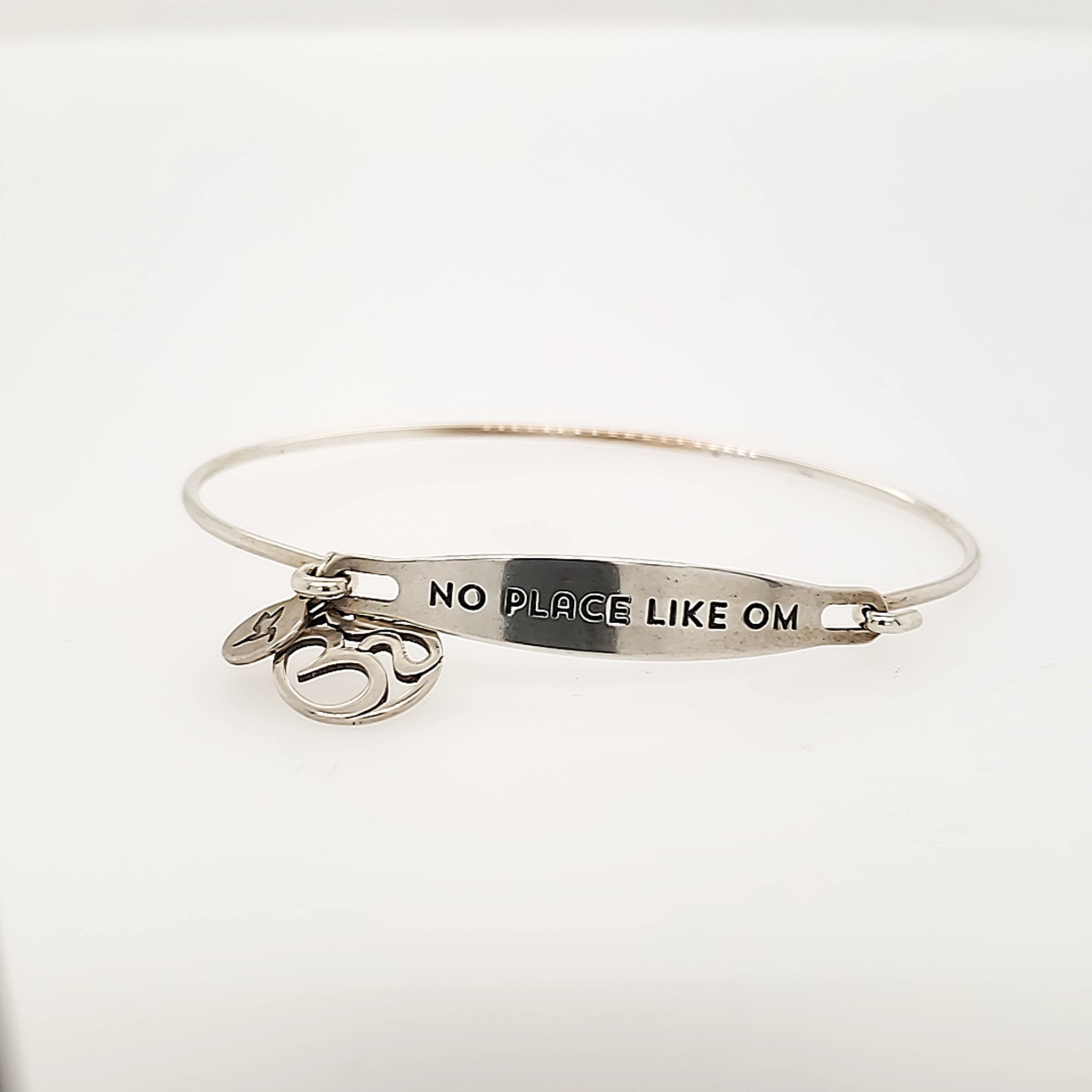 1010-0214 CHAMILIA STERLING SILVER "NO PLACE LIKE OM" SMALL/MEDIUM BRACELET