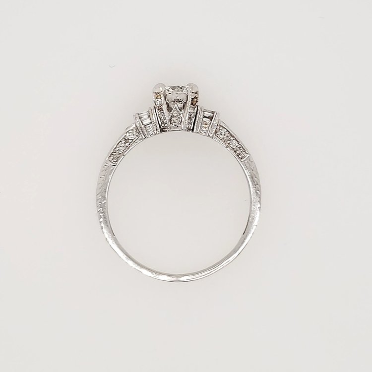475121 18K WHITE GOLD .73TCW ROUND DIAMOND CENTER  ANTIQUE DESIGN .25TCW MOUNTING ENGAGEMENT RING
