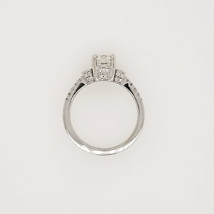 475230 14K WHITE GOLD .79TCW ROUND DIAMOND CENTER WITH .35TCW BEZEL MILGRAIN SET SIDE STONES MOUNTING ENGAGEMENT RING