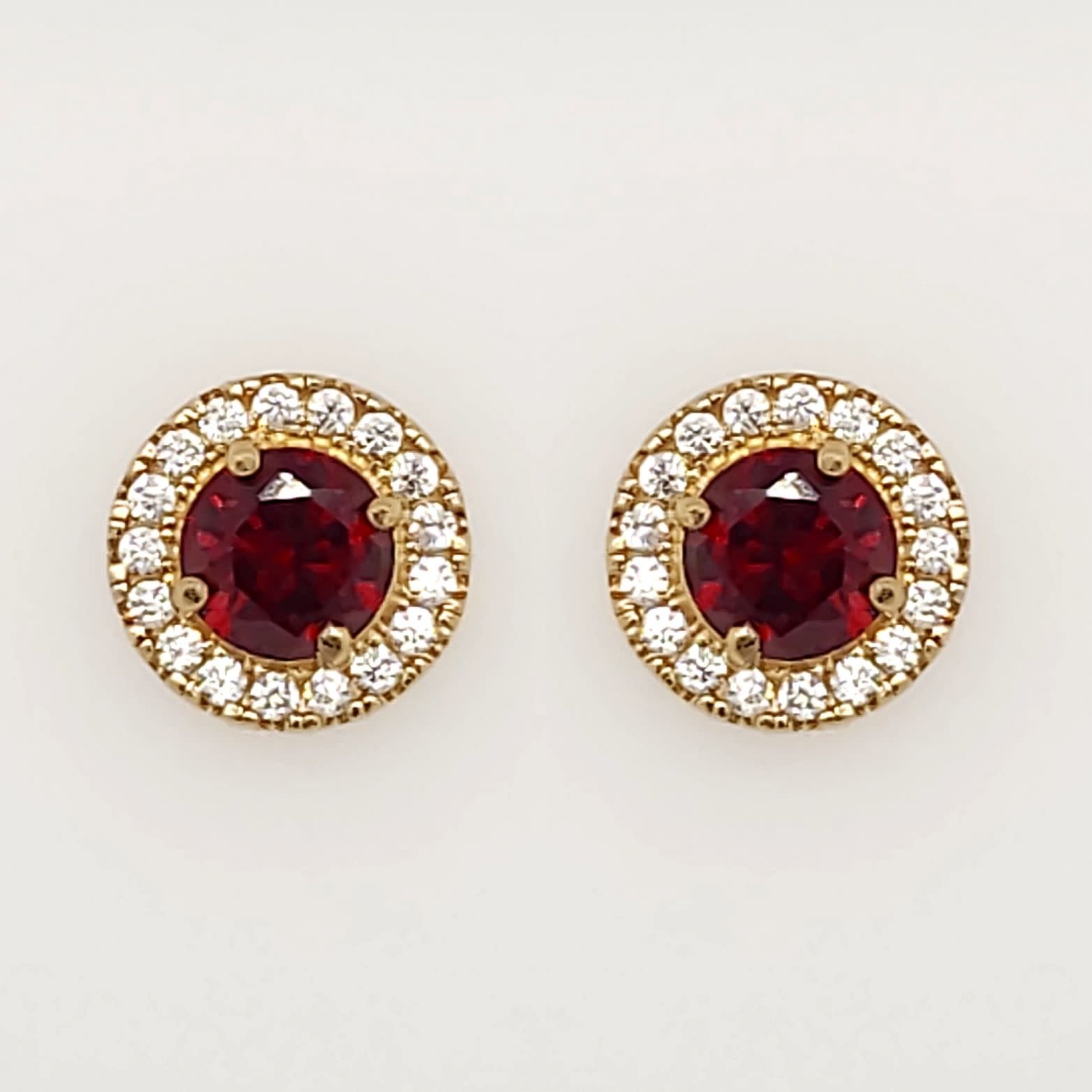 30372 14K WHITE GOLD CUBIC ZIRCONIA GARNET CENTER STUDS