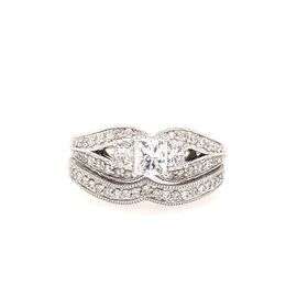 476607 14K WHITE GOLD .30TCW PRINCESS CUT DIAMOND CENTER WITH .75TCW SIDE STONES AND SPLIT MILGRAIN BAND AND MATCHING BAND RING SET