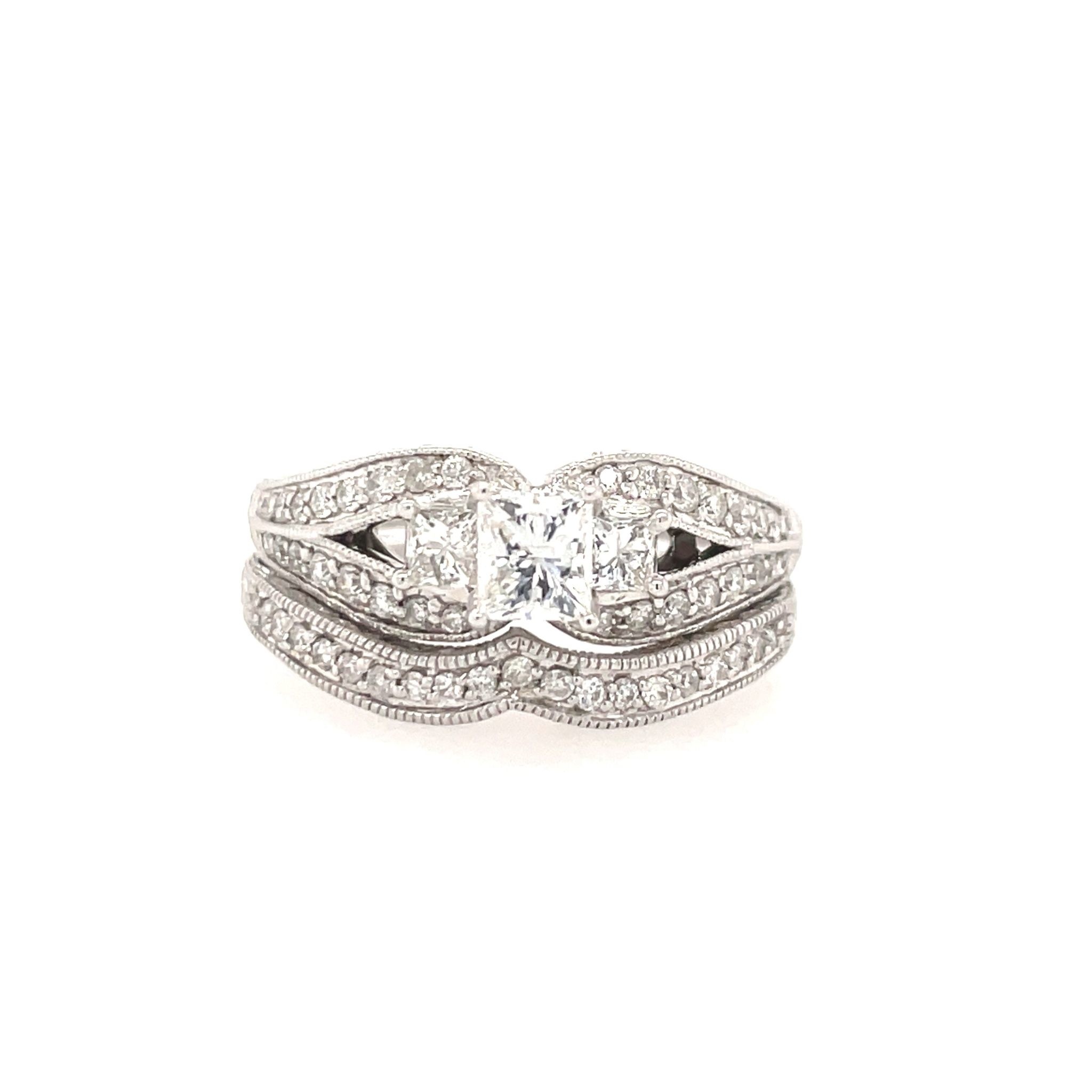 476607 14K WHITE GOLD .30TCW PRINCESS CUT DIAMOND CENTER WITH .75TCW SIDE STONES AND SPLIT MILGRAIN BAND AND MATCHING BAND RING SET