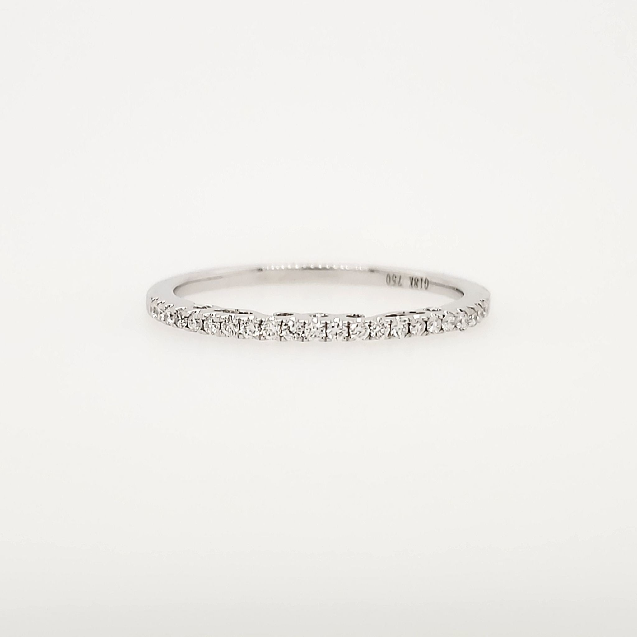 475488 18K WHITE GOLD .14CTW DIAMOND THIN WEDDING BAND