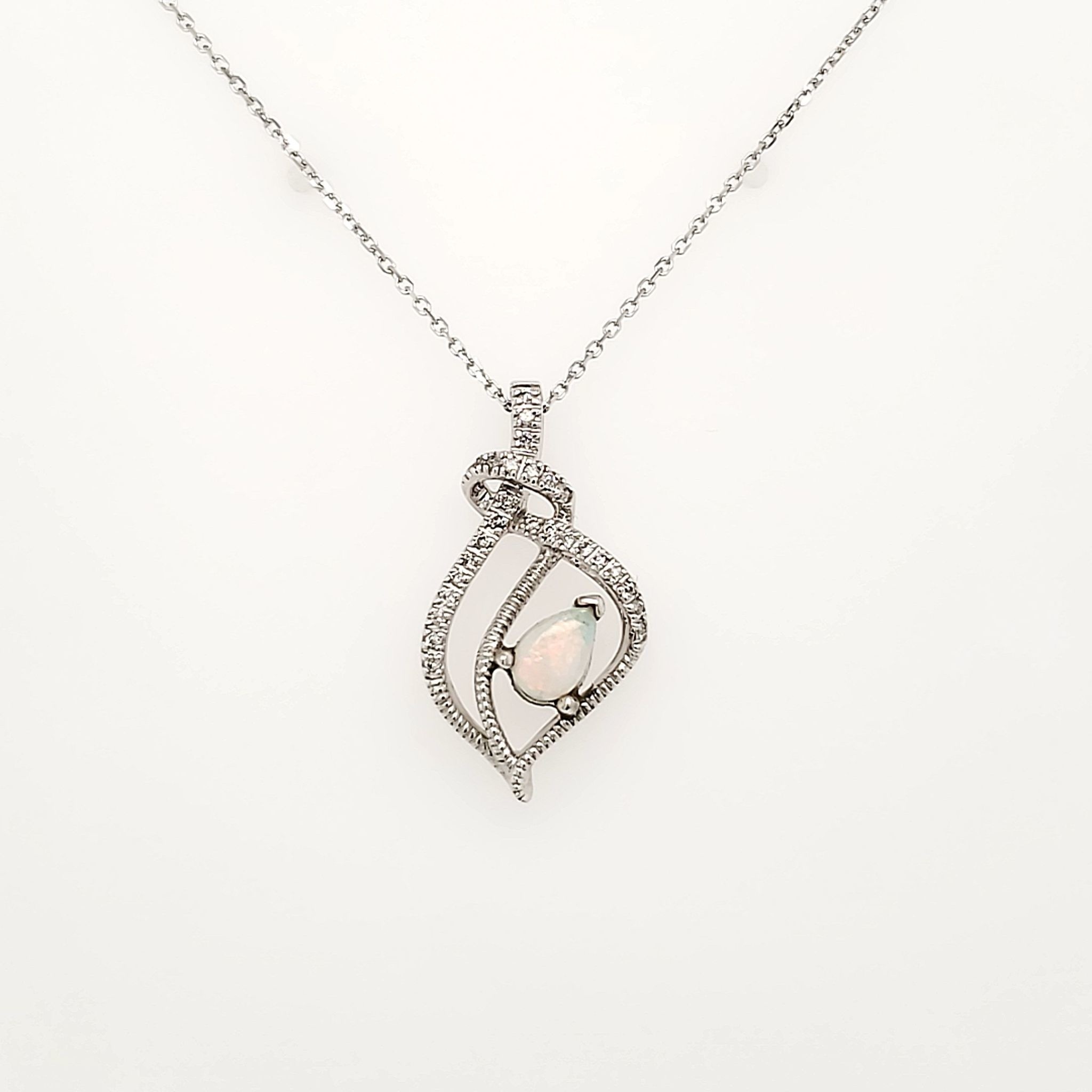 70122 14K WHITE GOLD .10CTW DIAMOND OPAL PENDANT NECKLACE