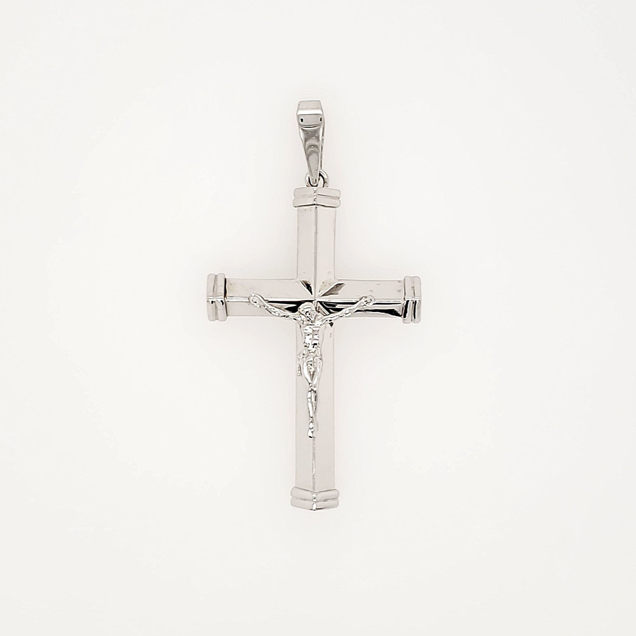 77046 14K WHITE GOLD SQUARE TUBED CAP EDGE CRUCIFIX