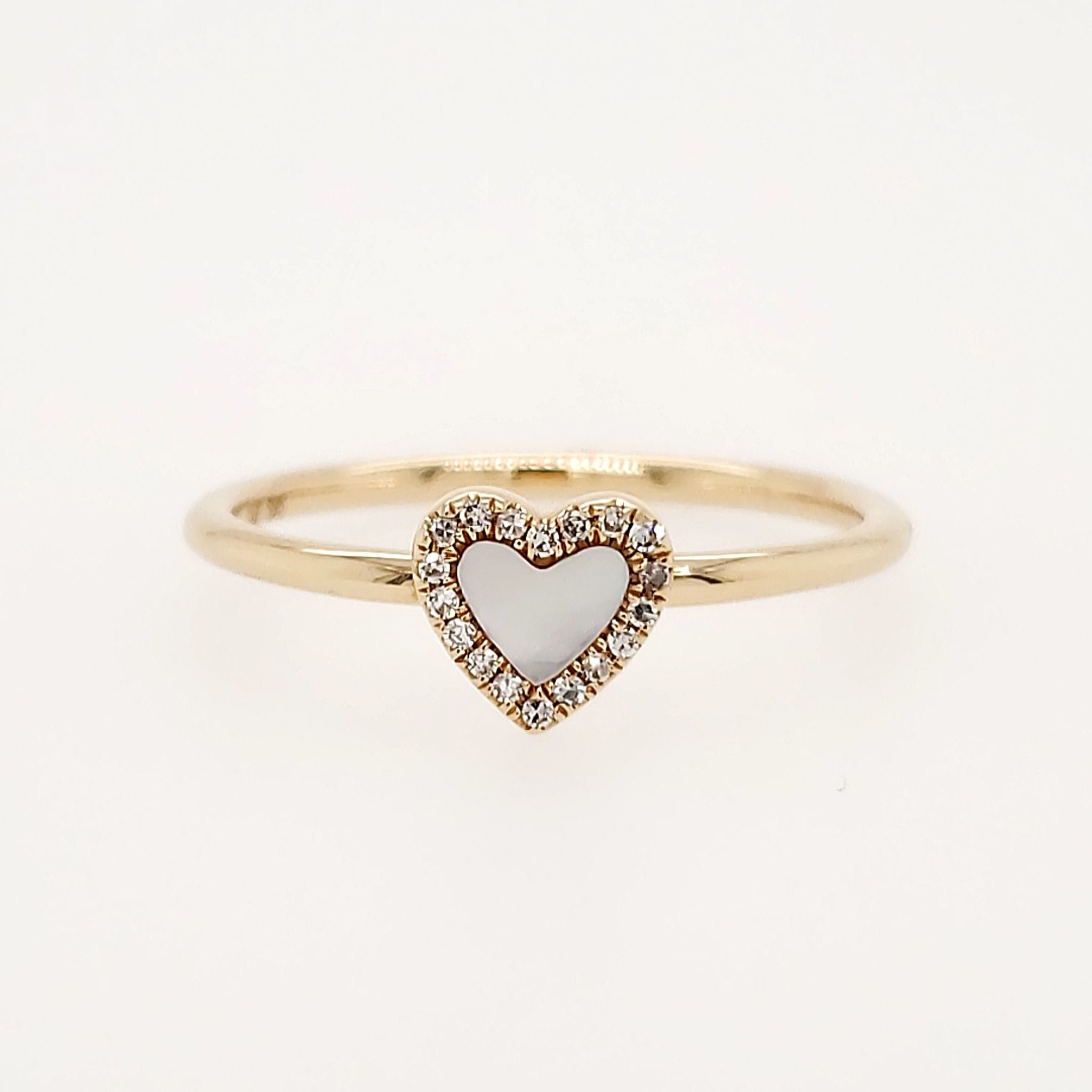 40006 14K YELLOW GOLD .10CT DIAMOND WITH MOTHER OF PEARL HEART RING