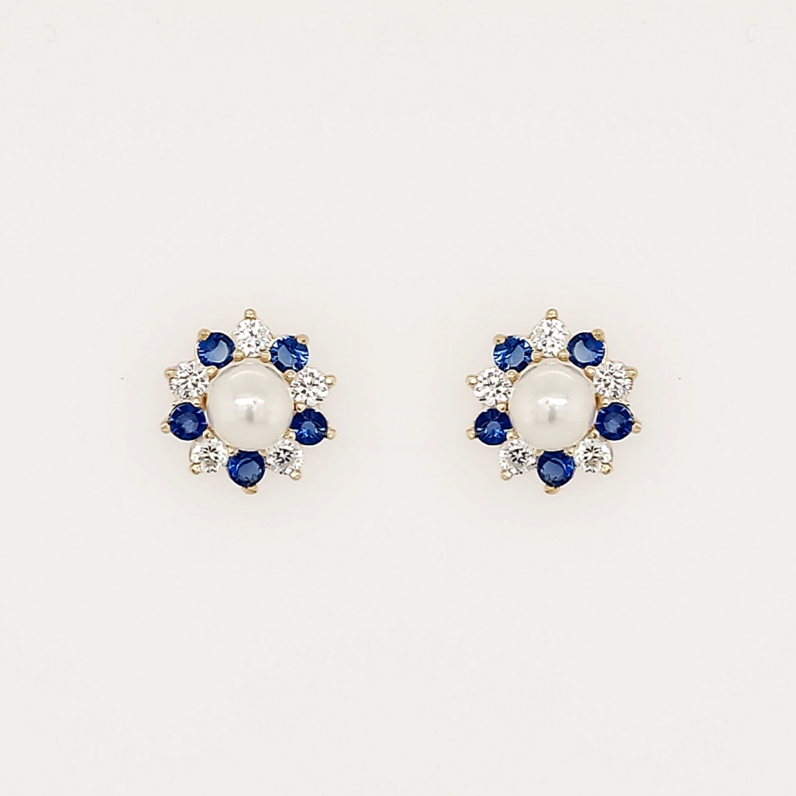 30483 14K YELLOW GOLD BLUE AND WHITE CUBIC ZIRCONIA CENTER PEARL FLOWER DESIGN SCREWBACK KIDS EARRINGS
