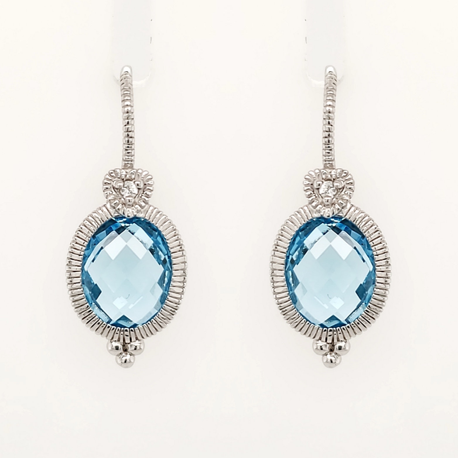 80068 STERLING SILVER JUDITH RIPKA OVAL BLUE TOPAZ MULTI FACET CUT MILIGRAIN HANGING EARRINGS 80068 STERLING SILVER JUDITH RIPKA OVAL BLUE TOPAZ MULTI FACET CUT MILIGRAIN HANGING EARRINGS