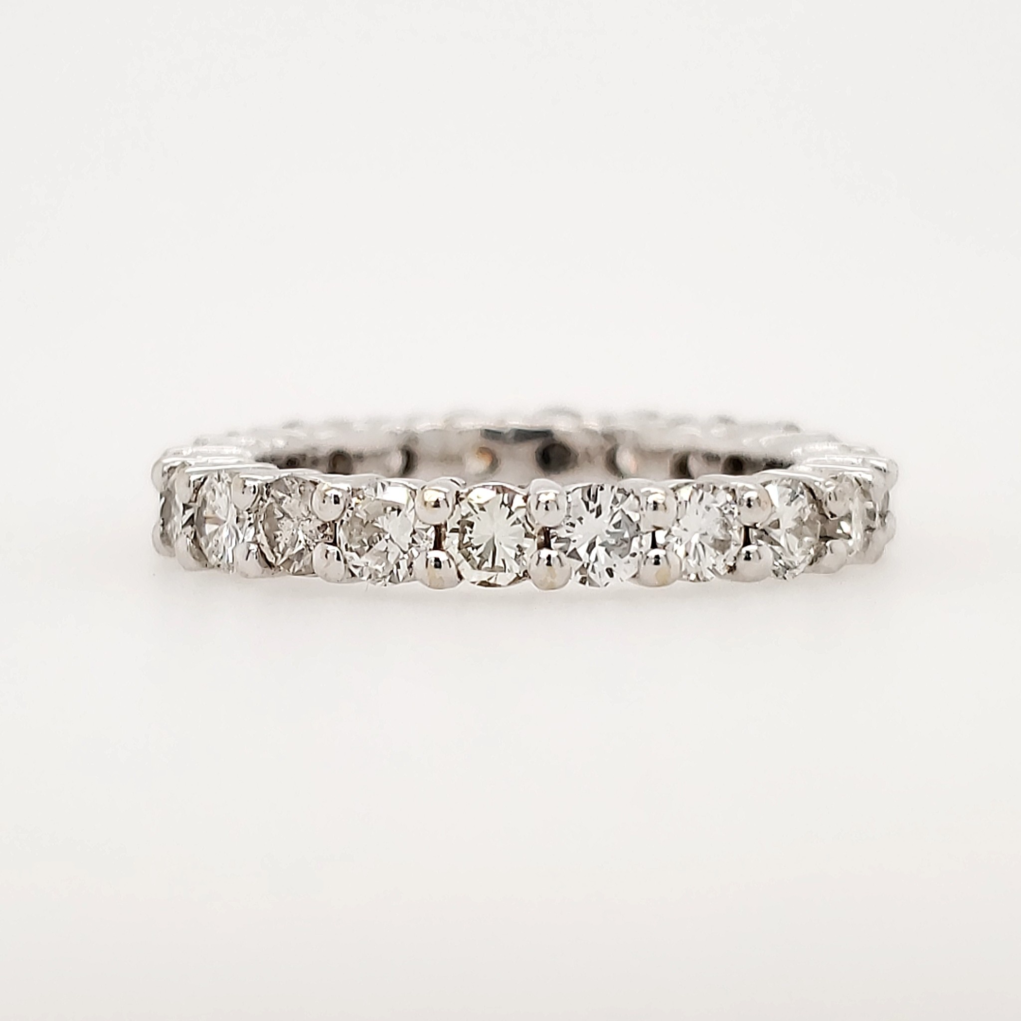 47650 14K WHITE GOLD 1.86CT DIAMOND COMMON PRONG ETERNITY BAND