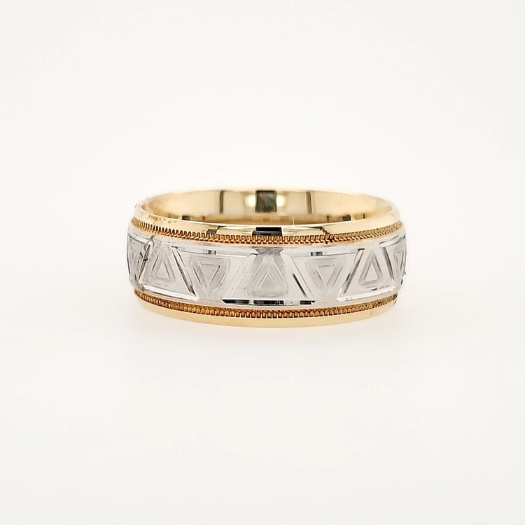 475131 14K 7MM TWO TONE- MILIGRAIN EDGES WITH SATIN CENTER / DIAMOND CUT TRIANGLE DESIGN  (SIZE 10)
