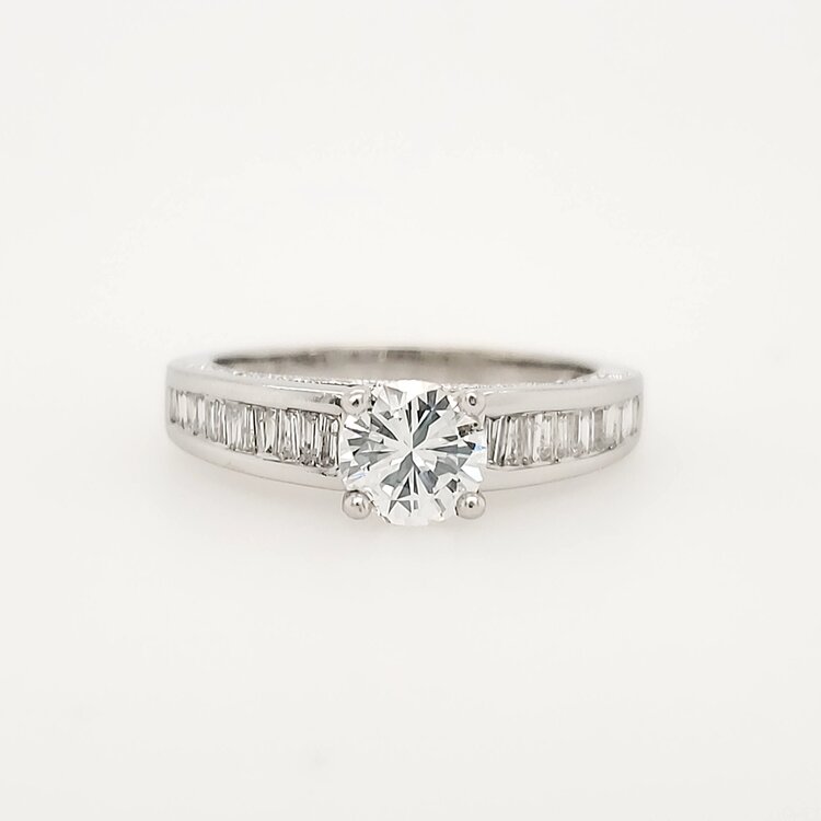 475123 14K WHITE GOLD .98TCW DIAMOND ROUND CENTER AND CHANNEL SET SHANK MILGRAIN DESIGN ENGAGEMENT RING