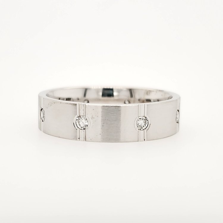 475106 14K 6MM WHITE GOLD .24CT BURNISH SET DIAMONDS / SATIN FINISH BAND (SIZE 11)