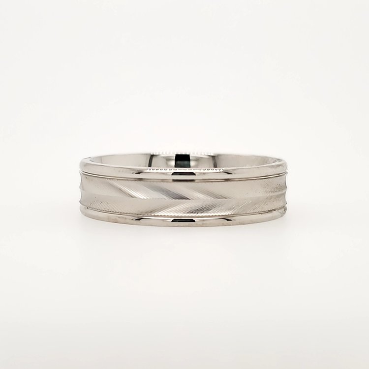 475408 BENCHMARK 14K 6MM  WHITE GOLD HOLOGRAM TEXTURED BAND (SIZE 10)