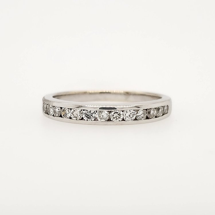 475324 14K WHITE GOLD .20CT DIAMOND  CHANNEL  SET WEDDING  BAND
