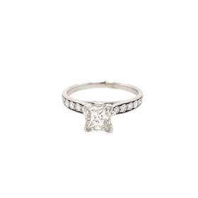 475050 14K WHITE GOLD 1.23 CT G VS2 PRINCESS CUT DIAMOND CENTER WITH COMMON PRONG CHANNEL SET ENGAGEMENT RING