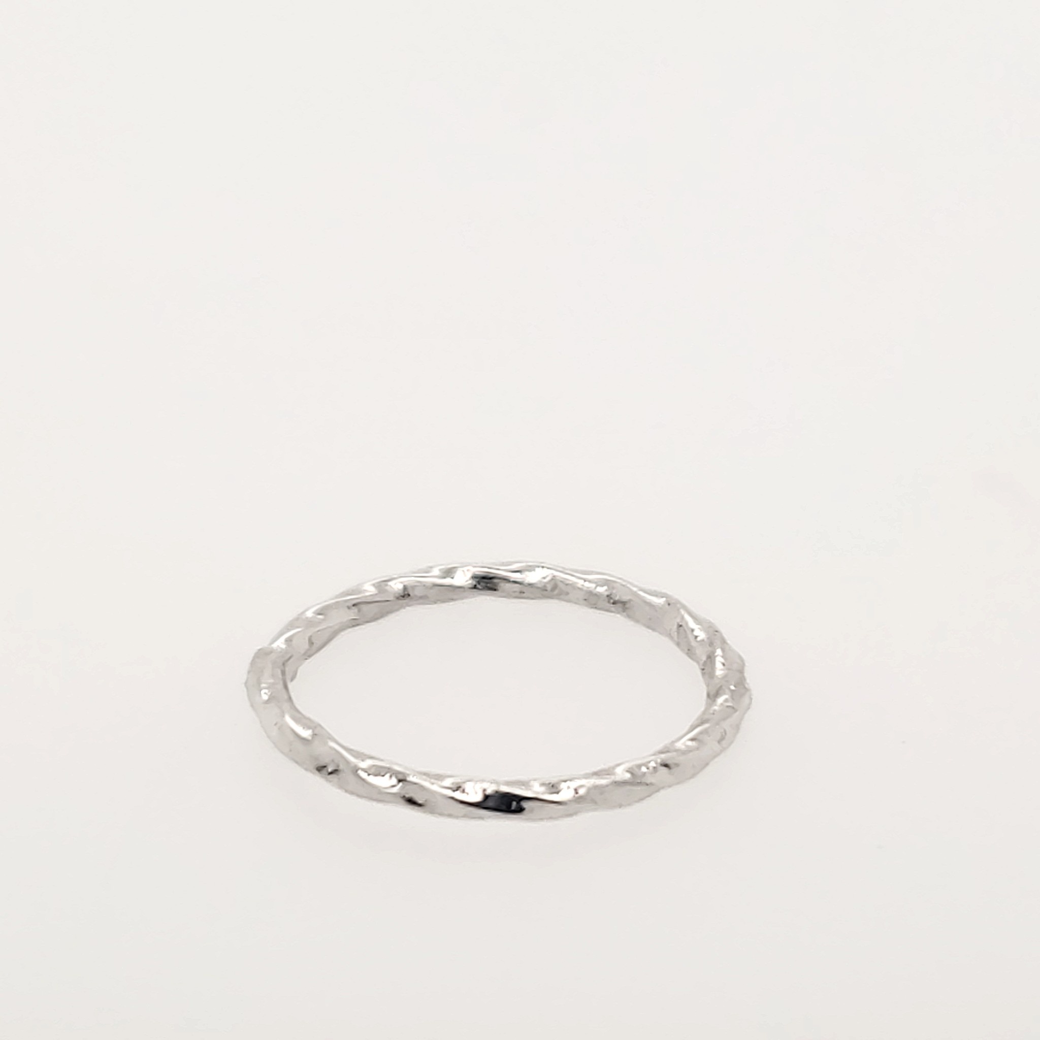 78050 14K WHITE GOLD TWISTED DESIGN NOSE RING