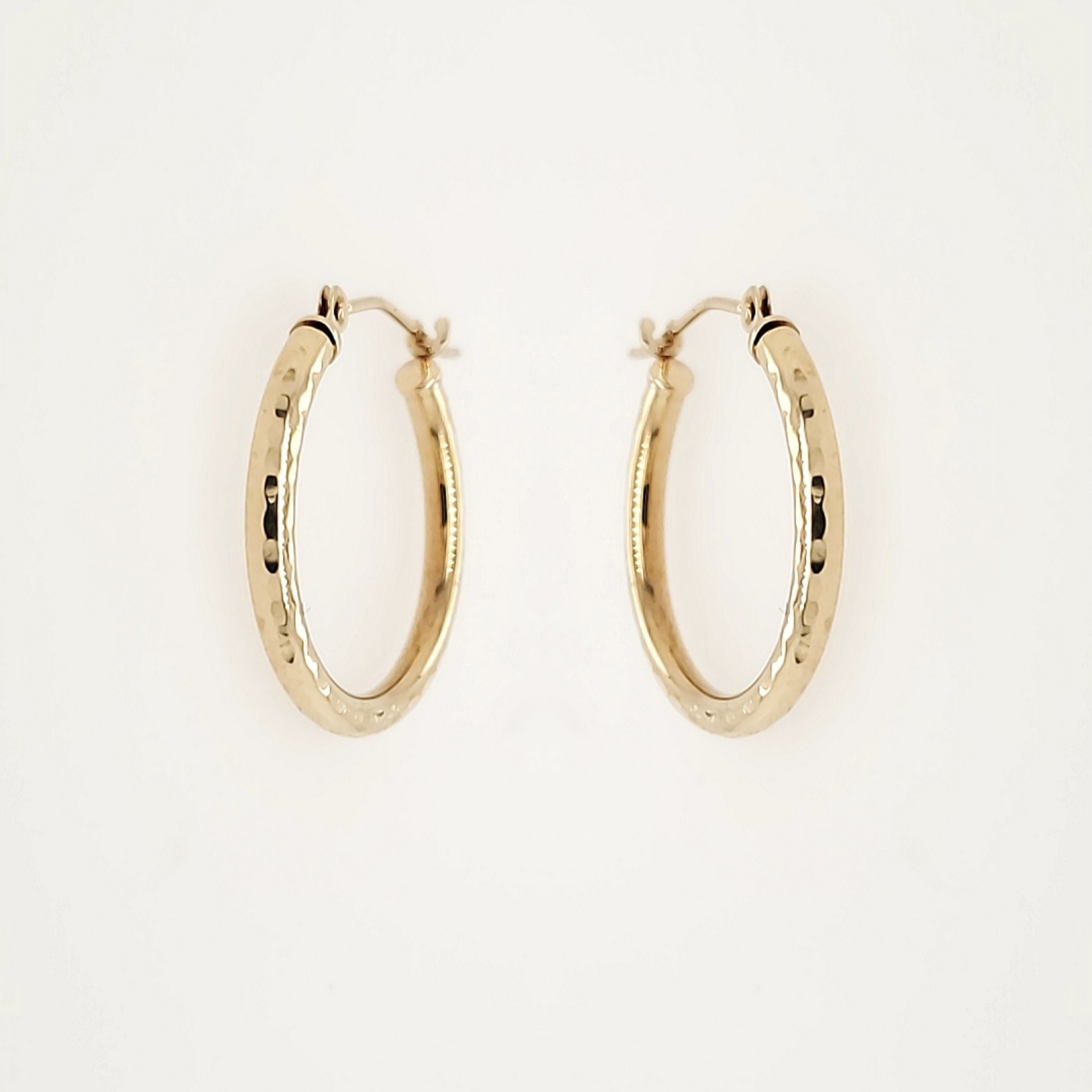 30538 14K YELLOW GOLD 0.75" 1.90MM HAMMERED SMALL HOOPS