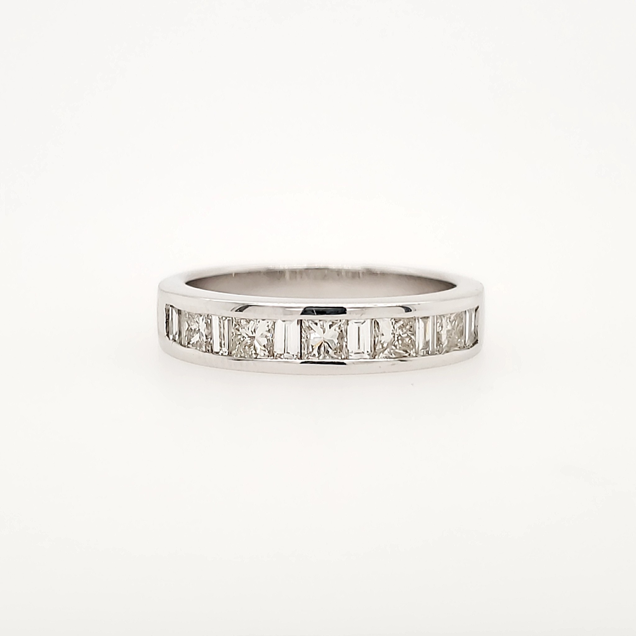 475066 18K WHITE GOLD .60CTW DIAMOND PRINCESS CUT AND BAGUETTE CHANEL SET WEDDING BAND