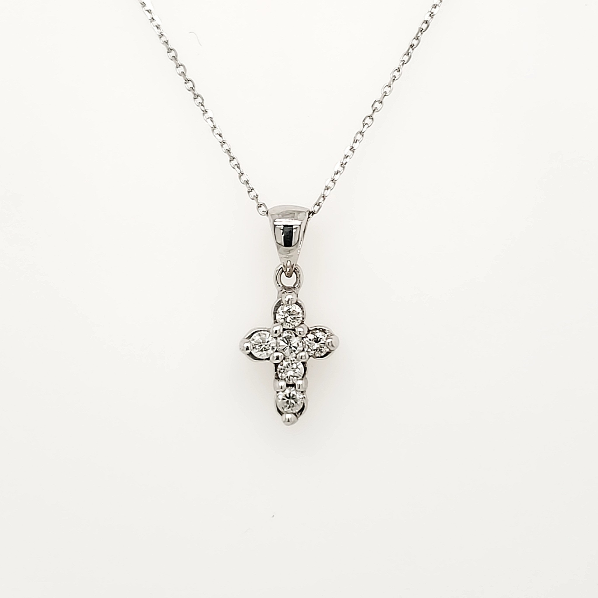 75020 14K WHITE GOLD .25CTW DIAMOND SMALL CROSS PENDANT NECKLACE