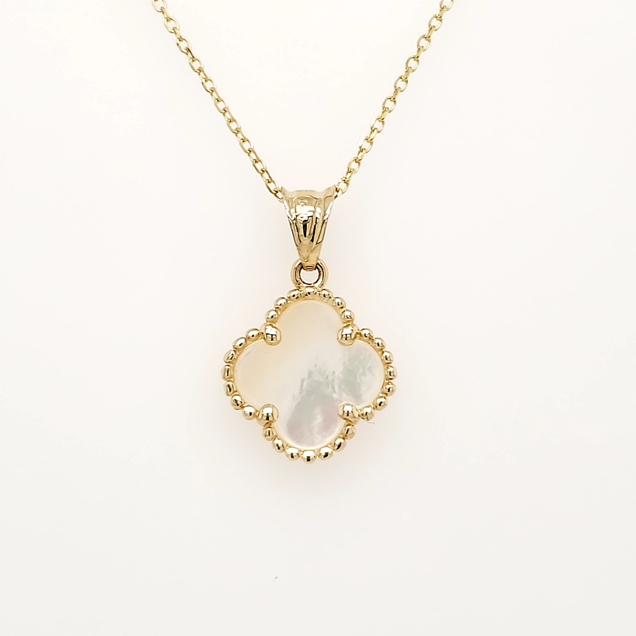 70172 14K YELLOW GOLD MOTHER OF PEARL CLOVER VAN CLEAF STYLE PENDANT NECKLACE
