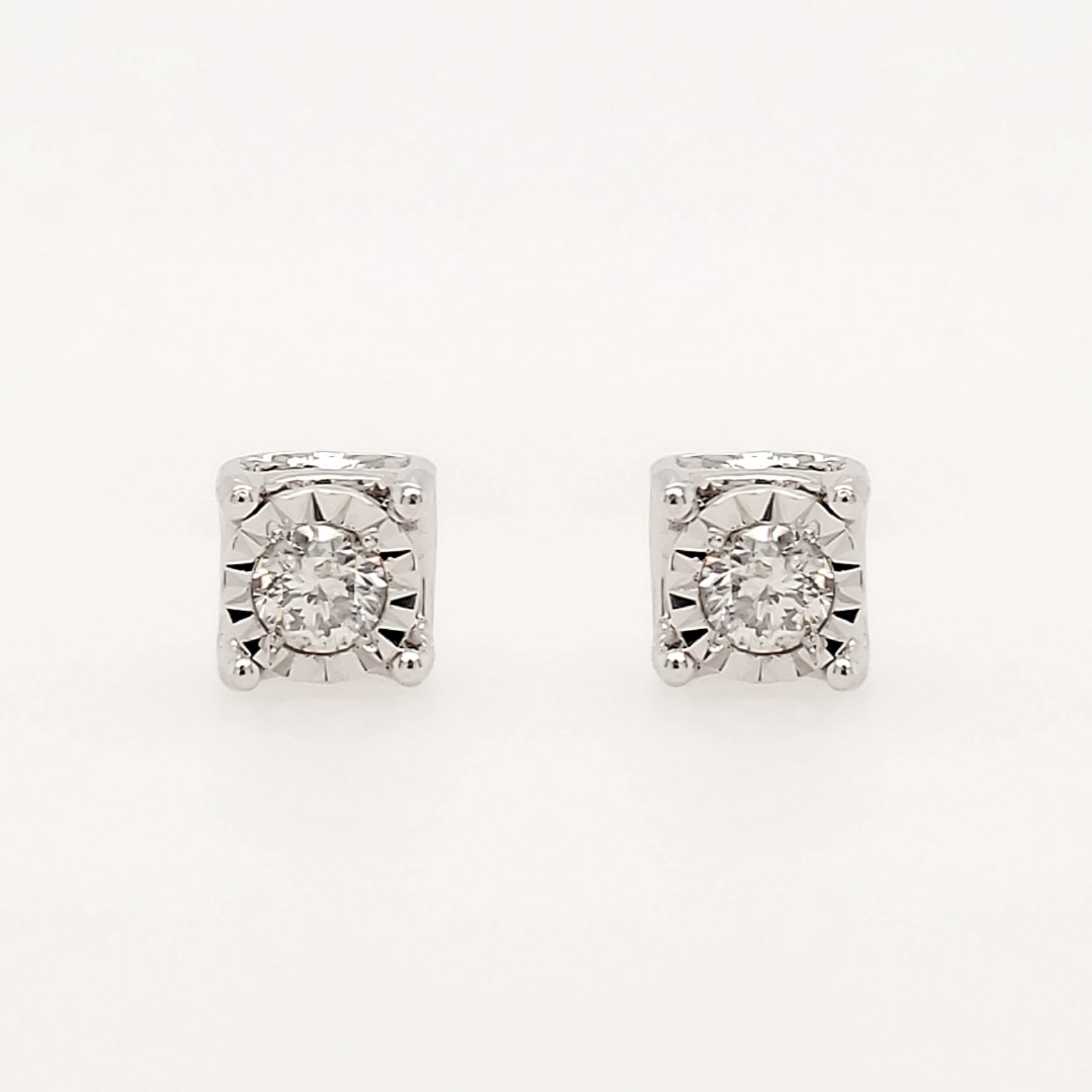 30900 14K WHITE GOLD ILUSION SET DIAMOND STUDS