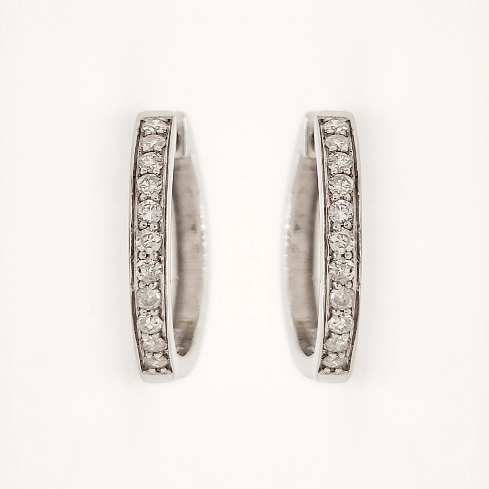 30901 14K WHITE GOLD .25CTW DIAMOND SHARED PRONGS HUGGIES