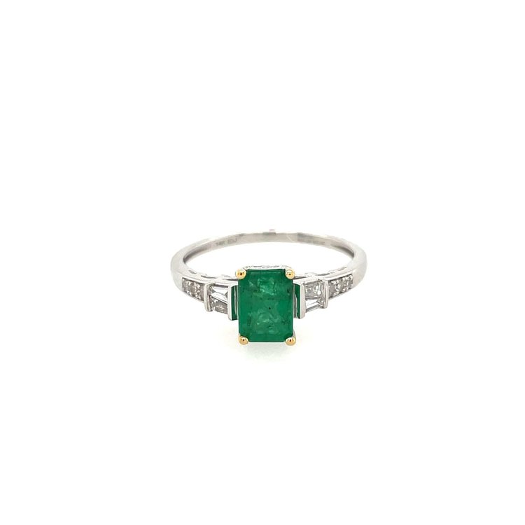 40121 14K WHITE GOLD 1 CT EMERALD CENTER WITH .15TCW BAGUETTE AND ROUND DIAMOND ACCENT RING