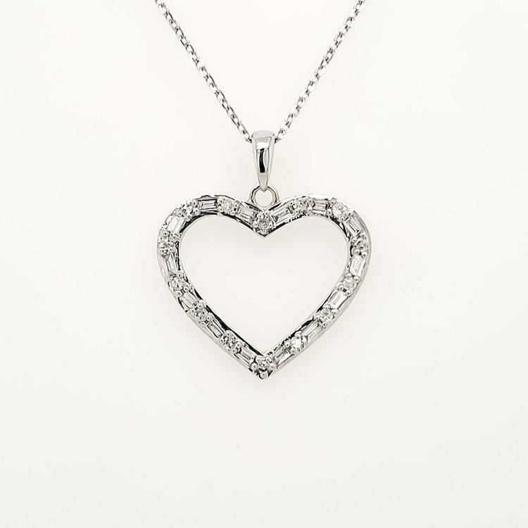 70219 14K WHITE GOLD .25CTW DIAMOND ROUND AND BAGUETTE OPENHEART PENDANT NECKLACE