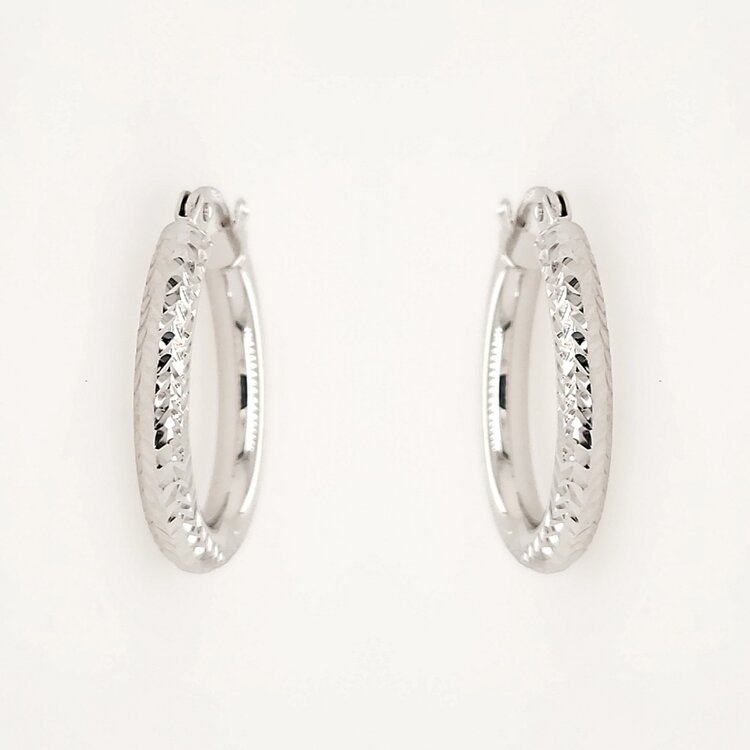 30689 14K WHITE GOLD 0.85" 3MM  DIAMOND CUT OVAL SHAPE TUBE HOOPS