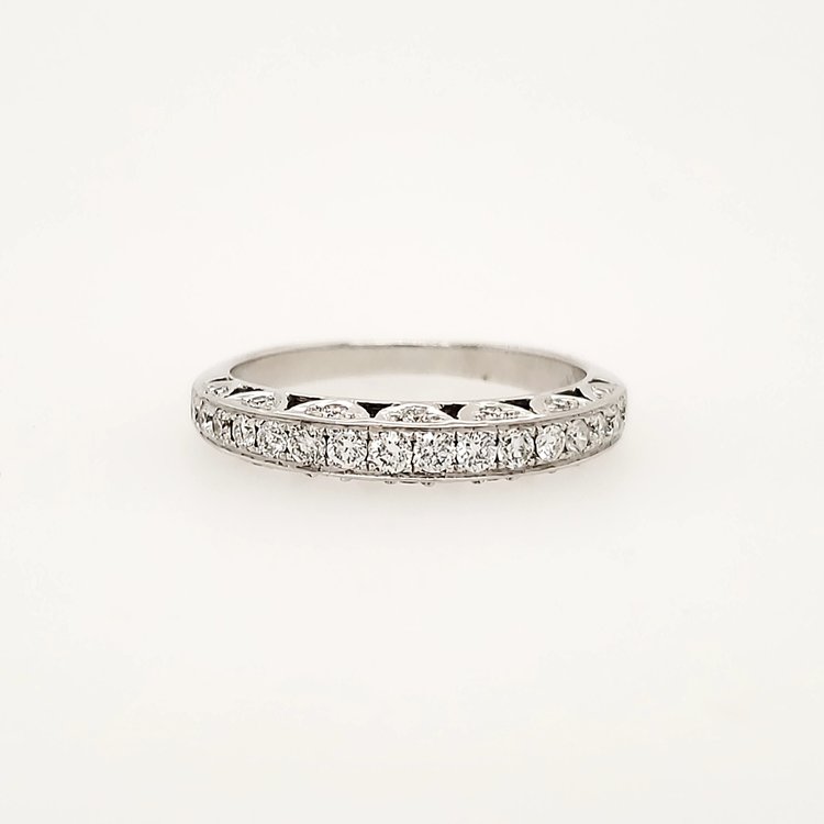 475146 14K WHITE GOLD .50CTW DIAMOND 4 PRONG CRESCENT DESIGN ON SIDES BAND
