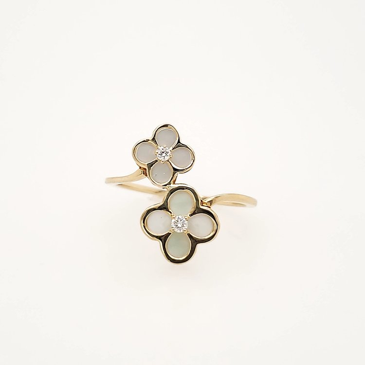 40179 14K YELLOW GOLD MOTHER OF PEARL 2 CLOVER DIAMOND FASHION RING