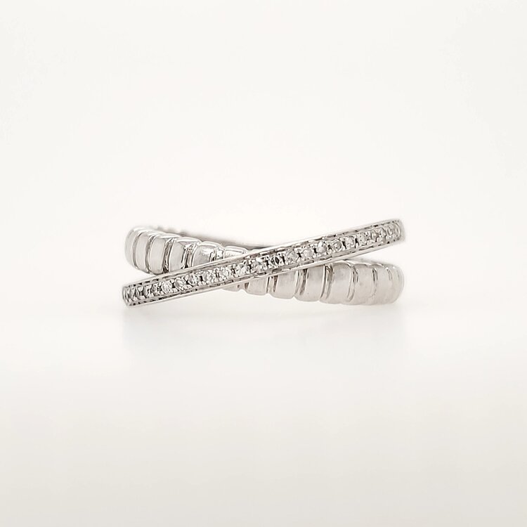 40218 14K WHITE GOLD .20TCW OVERLAP DESIGN BEAD SET DIAMOND RING