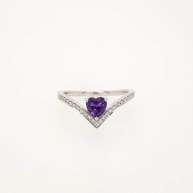 40243 14K WHITE GOLD .36CTW DIAMOND HEART SHAPE AMETHYST CHEVRON LADIES RING