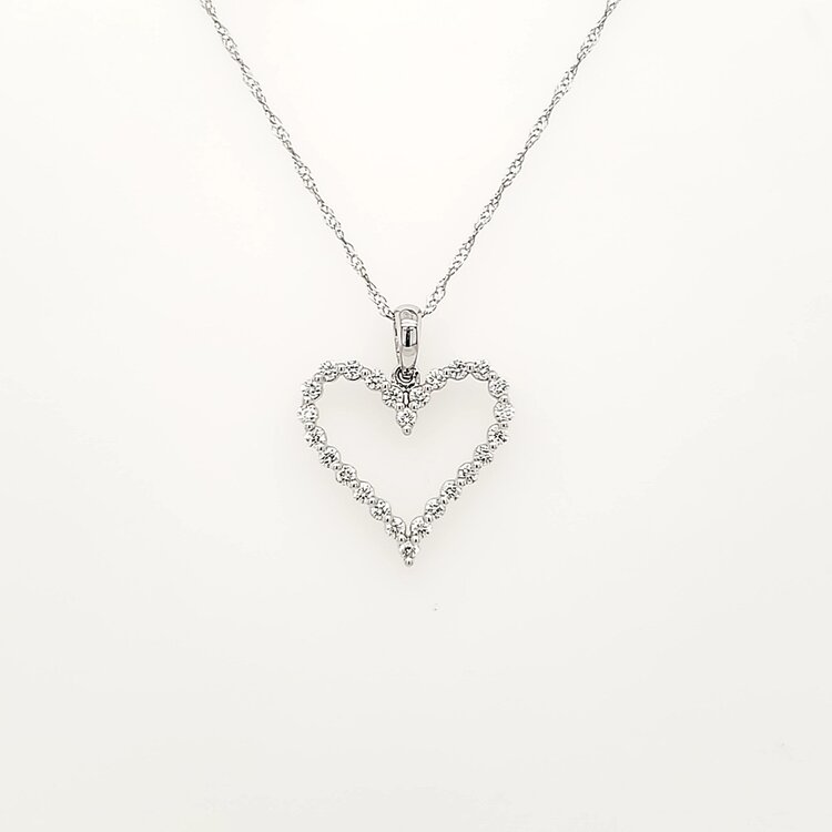 70504 14K WHITE GOLD .33CTW DIAMOND SHARED PRONG HEART PENDANT SET