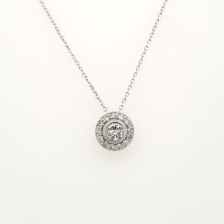 70531 14K WHITE GOLD .22CT CENTER  DIAMOND.12CTW HALO DIAMOND PENDANT NECKLACE