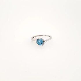40303 14K WHITE GOLD DIAMOND HEART SHAPED BLUE TOPAZ RING