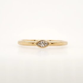 40322 14K YELLOW GOLD .10CTW DIAMOND MARQUISE BEZEL SET LADIES RING