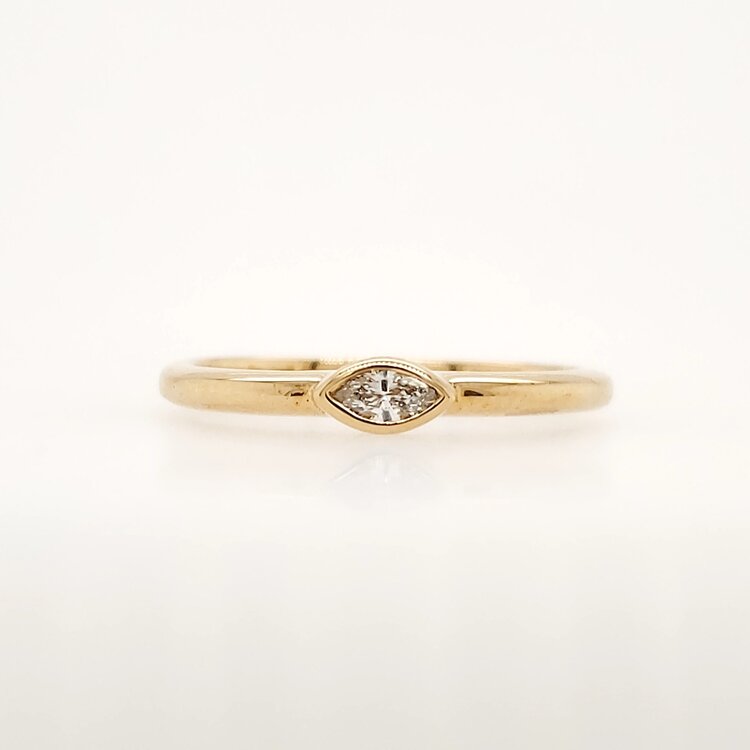 40322 14K YELLOW GOLD .10CTW DIAMOND MARQUISE BEZEL SET LADIES RING