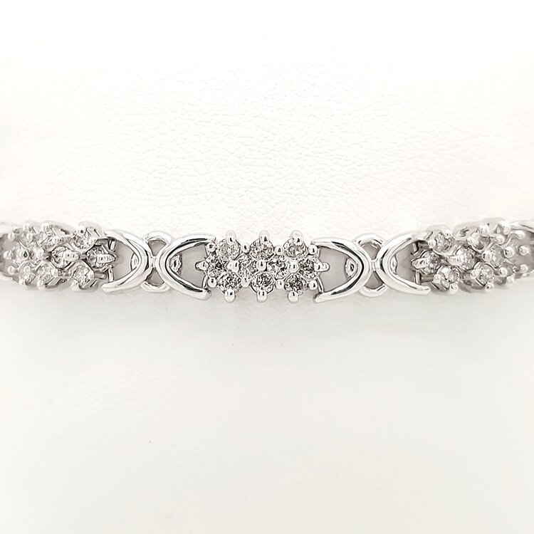 25066 14K WHITE GOLD 3CTW DIAMOND CLUSTER WITH SAFETY CHAIN LADIES BRACELET