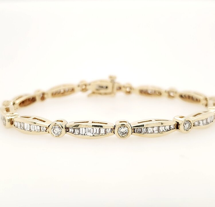 20022 14K YELLOW GOLD 3CT DIAMOND CHANNEL SET BAGUETTE AND BEZEL SET ROUND DIAMOND LINK BRACELET